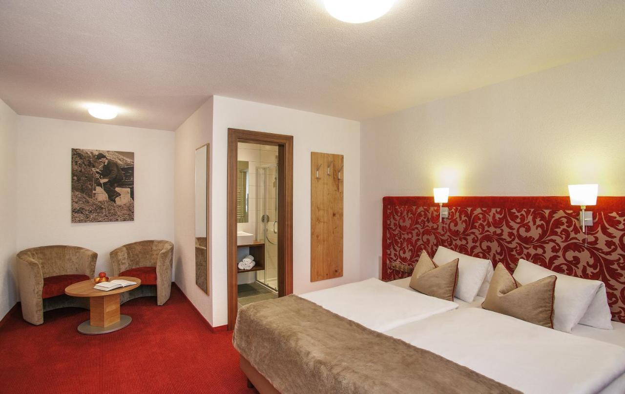 Hotel Garni Chasa Sulai Ишгъл Стая снимка